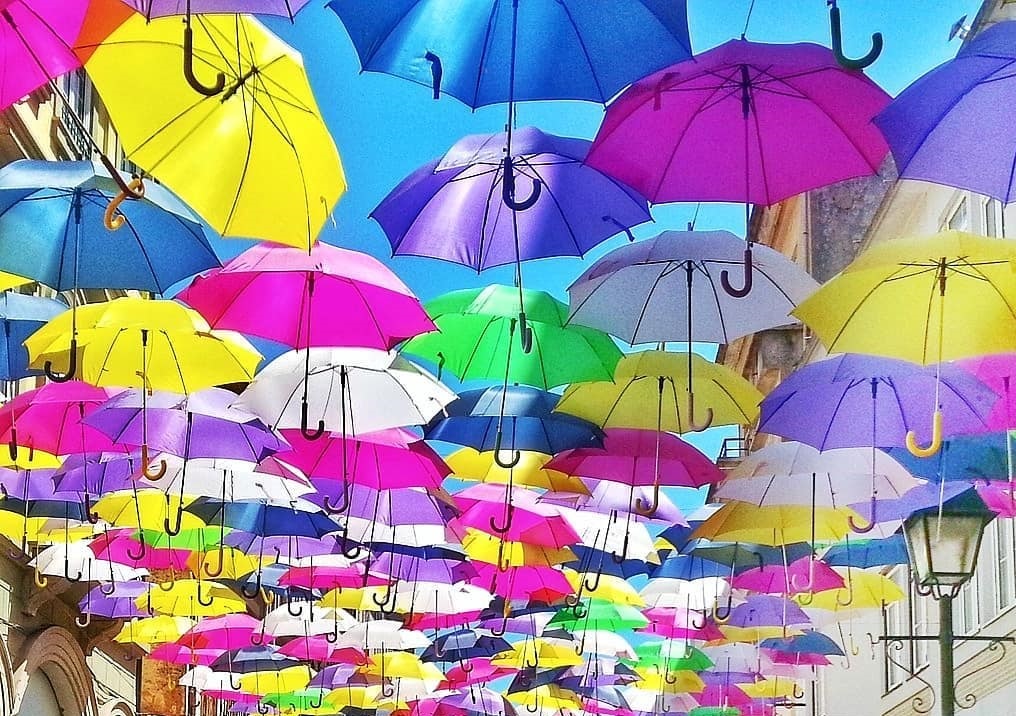 One of the most beautiful streets in the world has 3,000 umbrellas and is in gueda Portugal